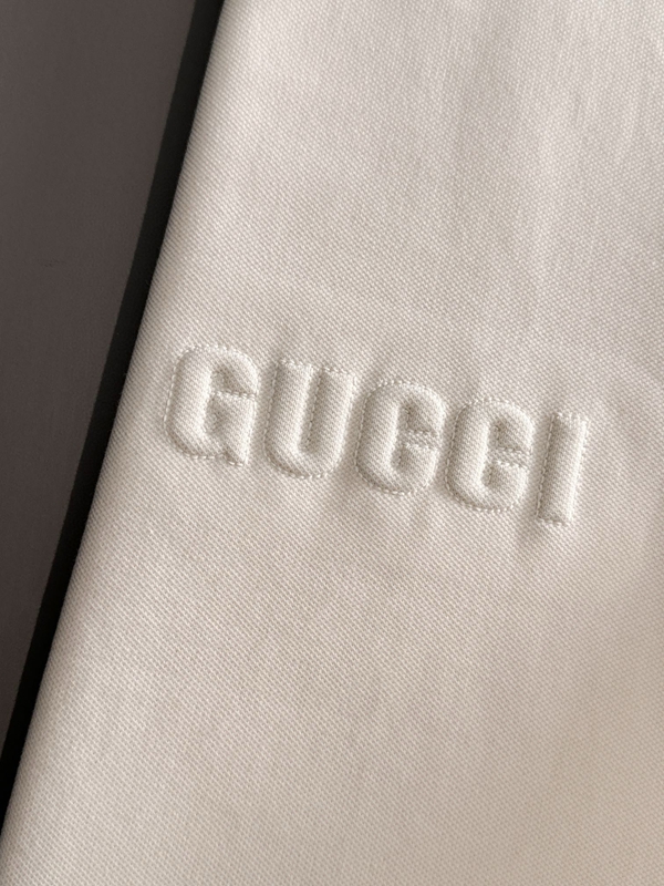 ブランドTシャツ細部ディテール